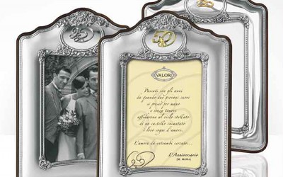 Cornici Valori Group argenteria collezione "Eventi" - anniversari e nozze - In argento 925/°°° lucido o satinato. Retro in legno.