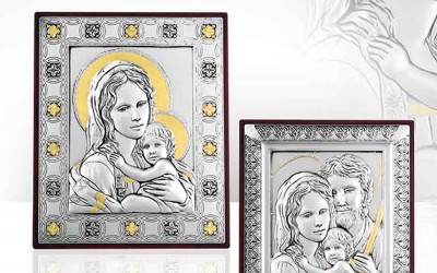 Cornici Valori Group argenteria "Madonna con Bambino" e "Sacra Famiglia" - In argento 925/°°° con foglia d'oro, su pannello in legno. Da appendere o da appoggio.